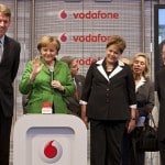 CeBIT Rundgang: Fritz Joussen und Angela Merkel starten LTE in ostdeutscher Gemeinde. Kanzlerin startet live von der CeBIT das schnelle Internet für Möllenhagen.